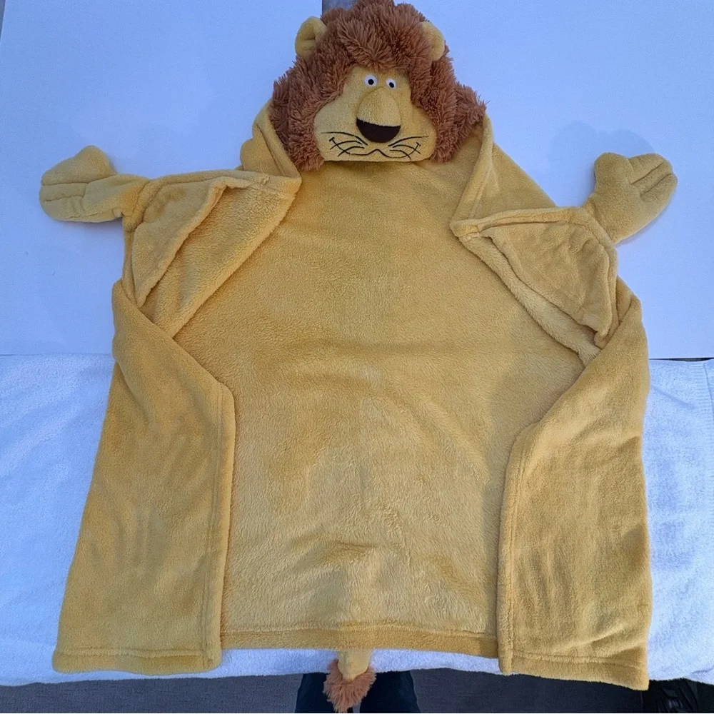 Furry Lion Hooded Plush Robe Blanket Stuffed Paws Furry Tail OS Like New - Picture 5 of 8